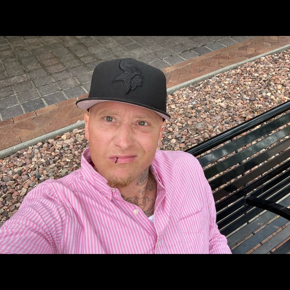 Meet your Posher, Harold - Picture 1 of 1